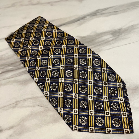 Jos. A. Bank Executive Collection 100% Silk Tie - Picture 1 of 5